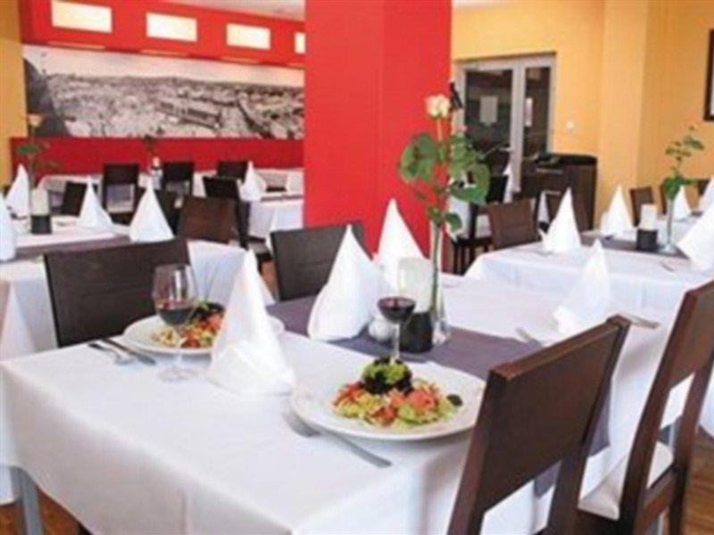 Wm Hotel System Sp. Z O.O. Krasków Eksteriør bilde