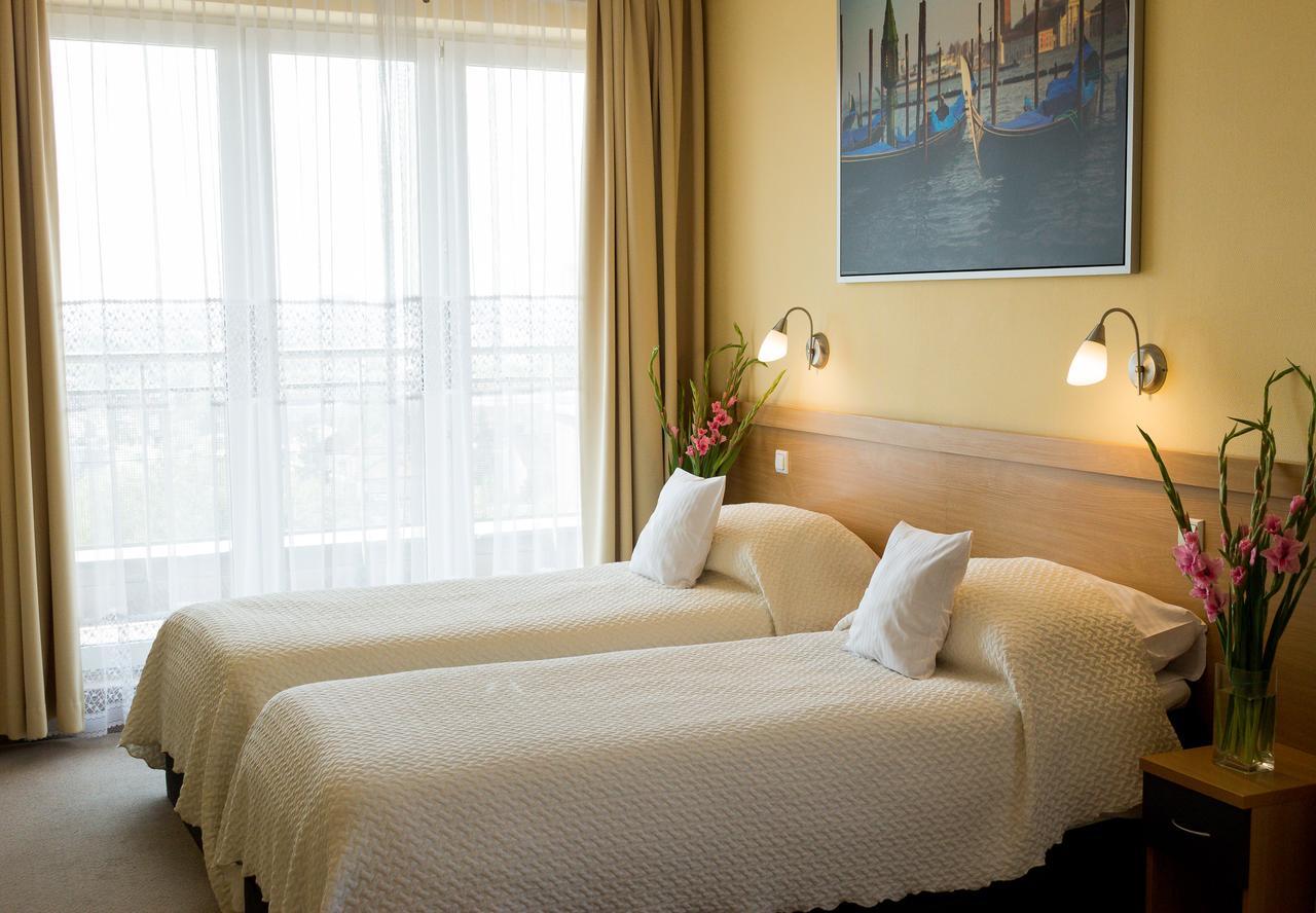Wm Hotel System Sp. Z O.O. Krasków Eksteriør bilde